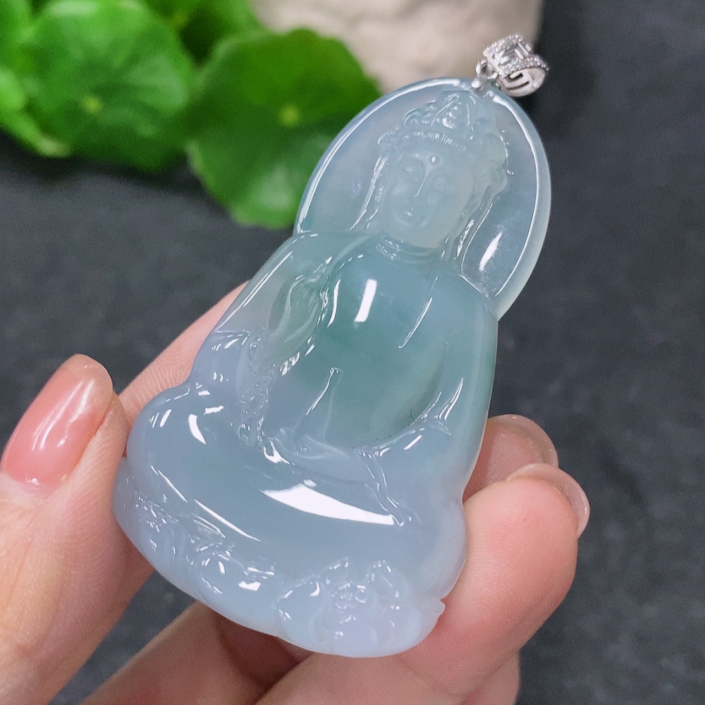 F34075855 Jadeite Pendant Guanyin with 18K Gold and Diamond Accents, Total Weight Approx. 21.16g