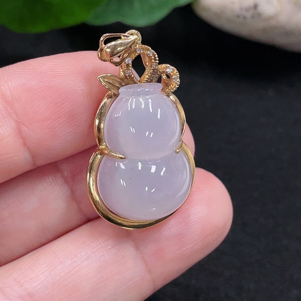 F32735084 Jadeite Gourd Pendant 18K Gold Total Weight Approx. 5.4g (With Diamond Accents)