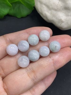 F35127449 Jadeite Beads Sell as a Lot