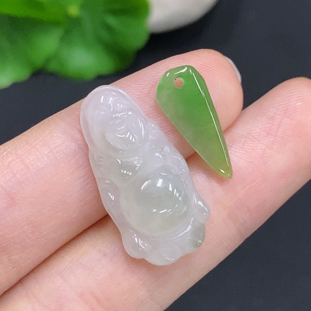 F33831776 Jadeite Pendant Sell as a Lot