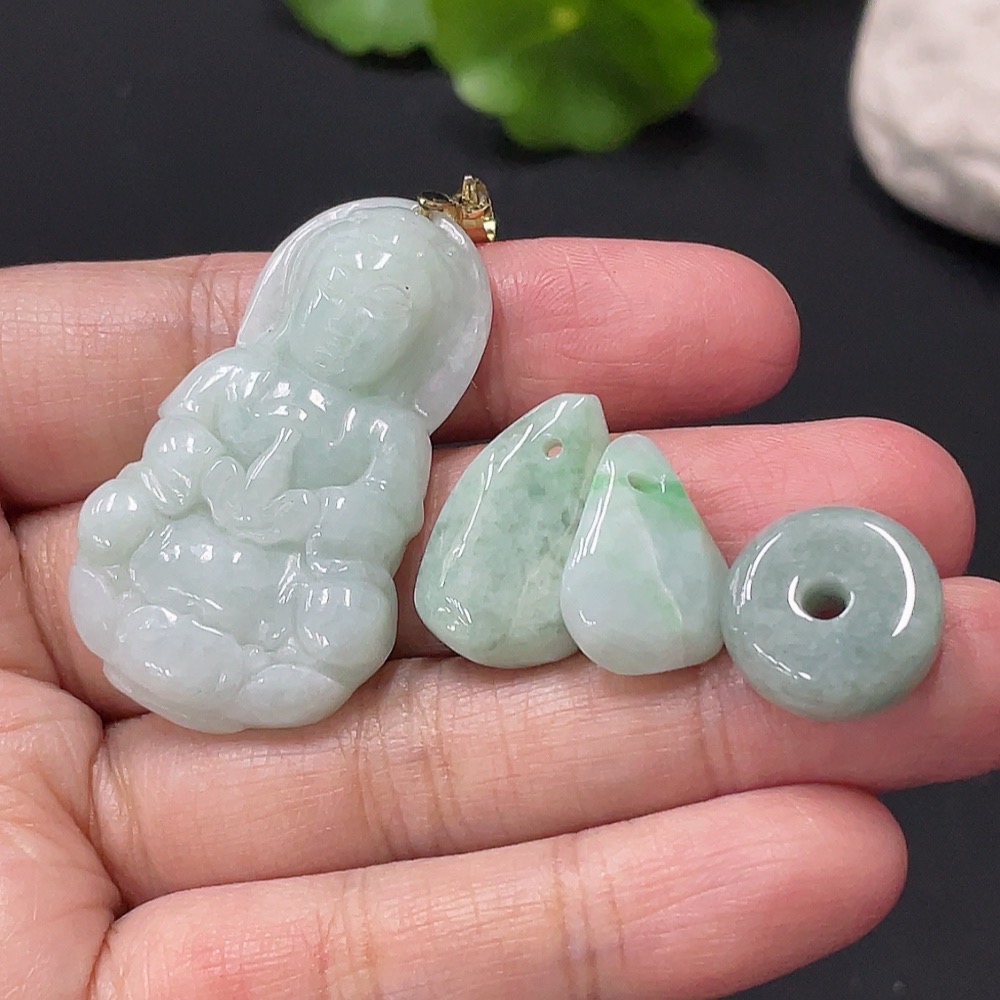 F26962295 Jadeite Pendant Non-Gold Buckle