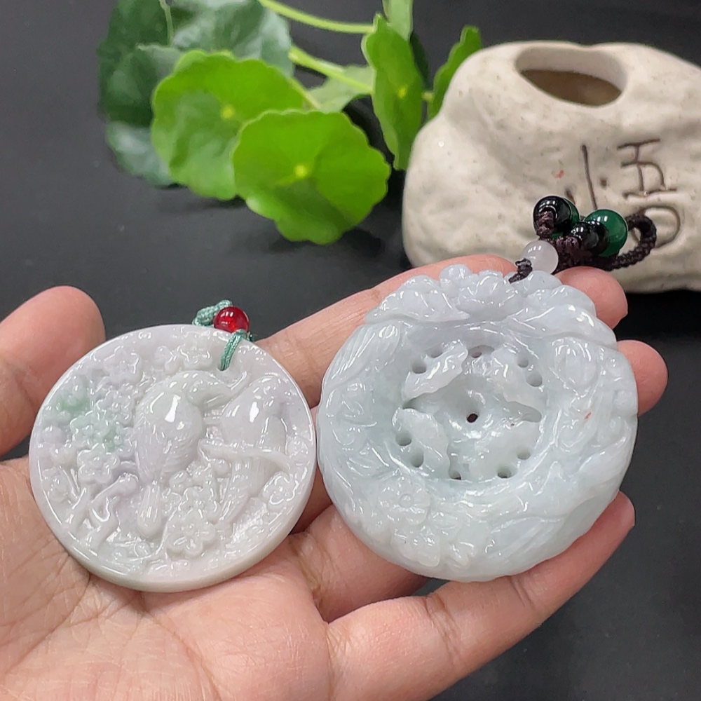 F34076774 Jadeite Pendant Joy on the Brows and Wealth in Full Bloom
