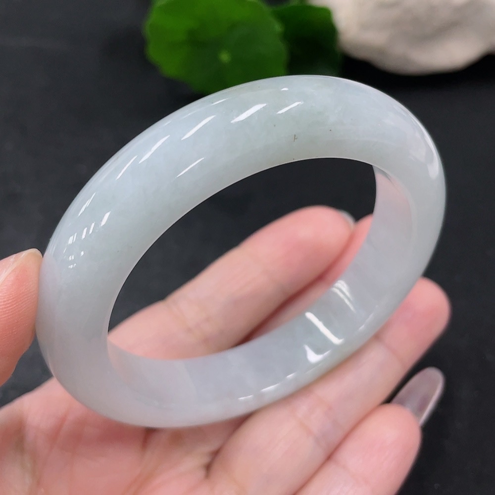 F35129130 Jadeite Round Bangle Size 53 Total Weight Approx. 58.87g