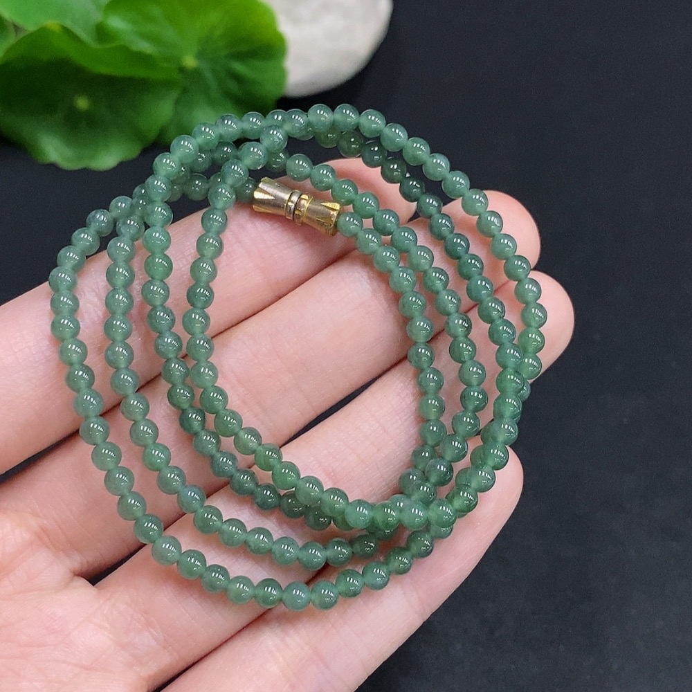 F35123960 Jadeite bead necklace, non-gold inlaid, total weight approximately 13.1g, bead size about 3.3mm