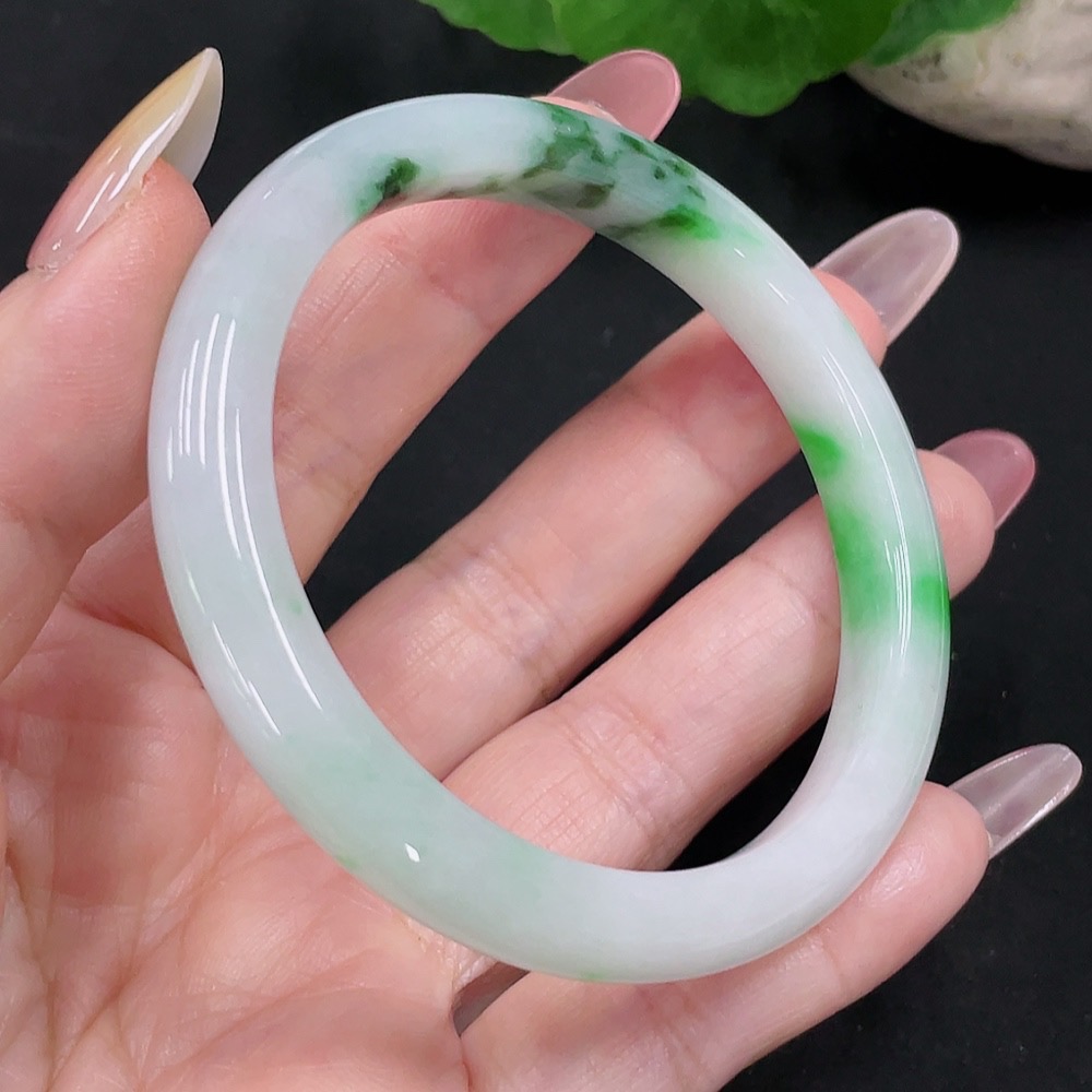 F34033384 Jadeite round bracelet, size 54.2, total weight approximately 32.3g