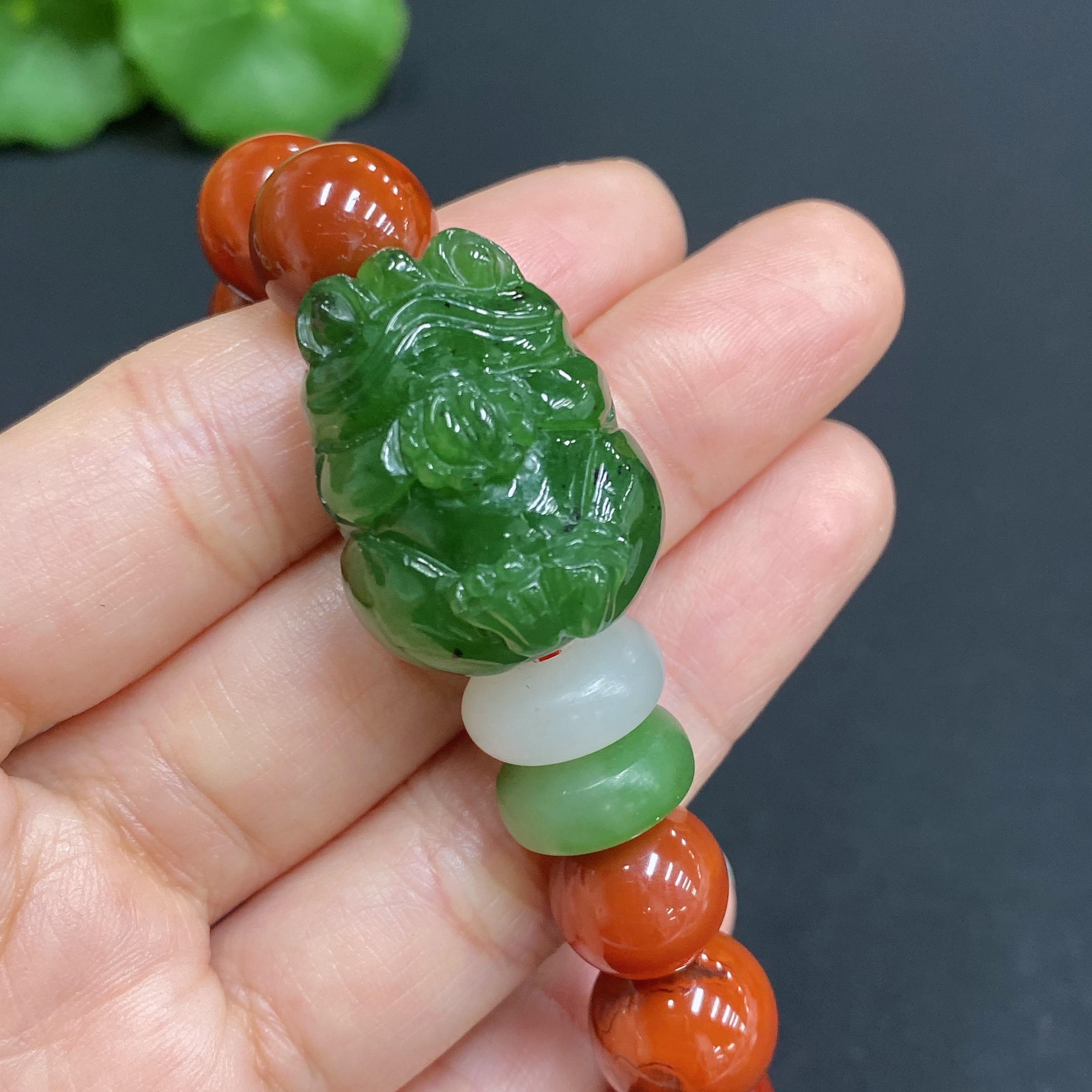 H32771453 Hetian Jade Wealth-Bringing Frog Bracelet (Matching chain not Hetian Jade, total weight approx. 47.1g)