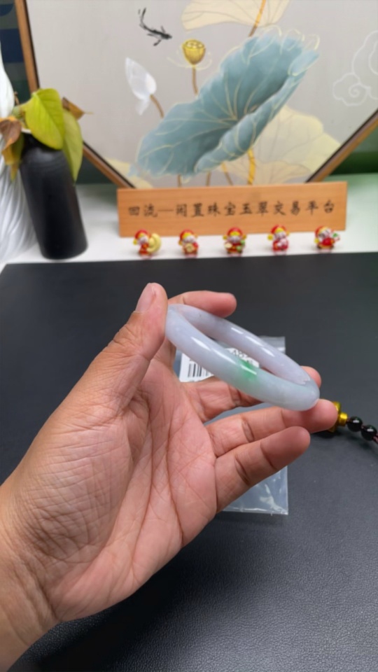 F21398481 Jadeite Round Bangle Size 55.3 Total Weight 59.912g