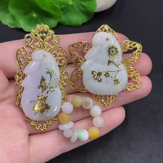 F33941909 Jadeite Pendant + Single Bead Ring Sell as a Lot Non-Gold Setting Adjustable Size Yellow Bead Non-Jadeite