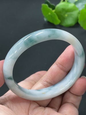 F33874458 Imperial Concubine Jadeite Bangle