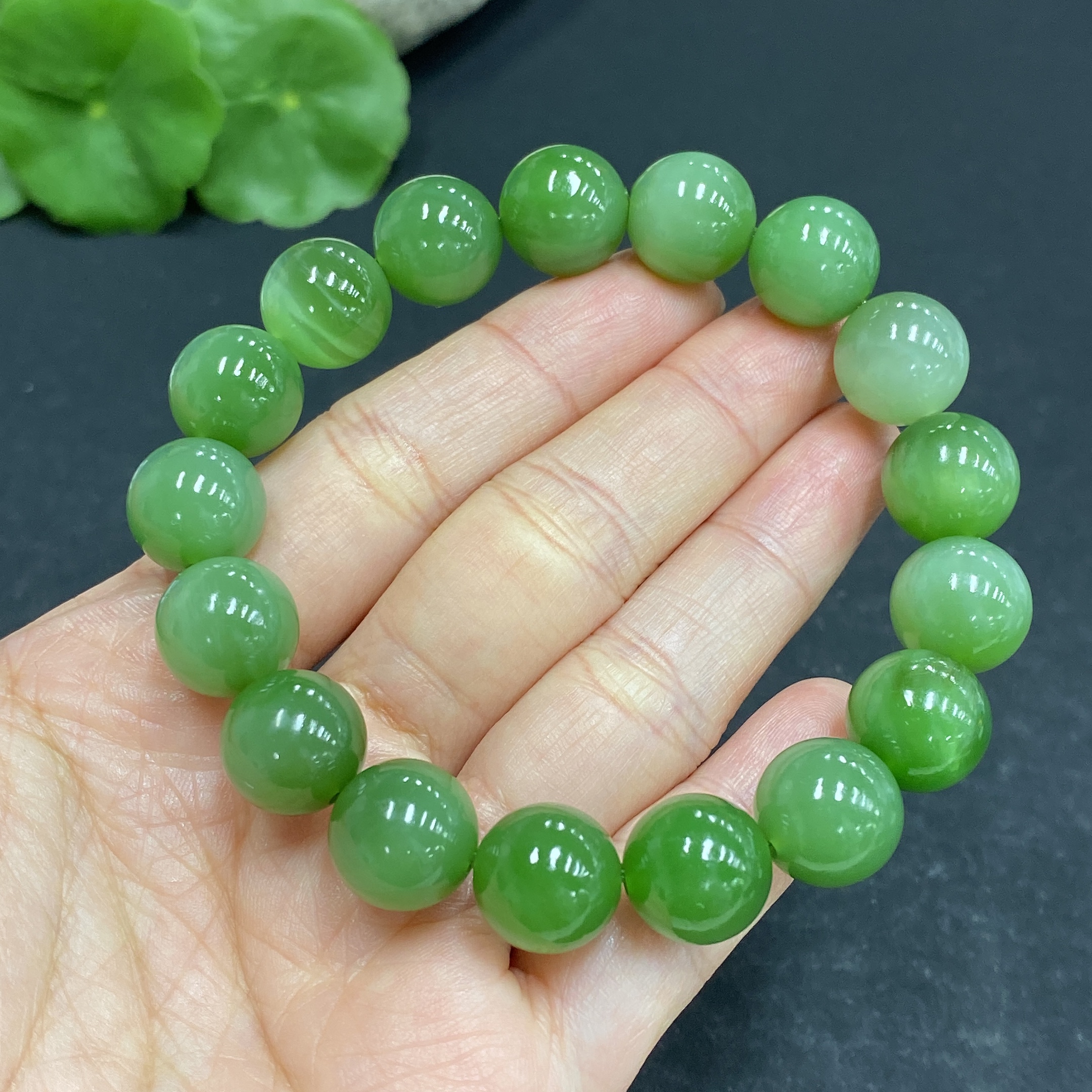 H32814233 Hetian Jade Bracelet, approx. 11.7mm beads, total weight approx. 45.2g