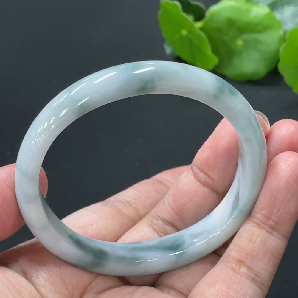 F33874458 Imperial Concubine Jadeite Bangle