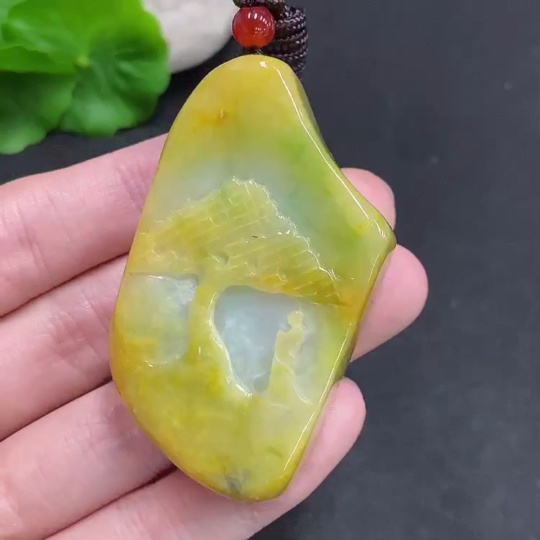 F34061636 Jadeite Hanging Ornament of Meeting Friends under a Pine Tree