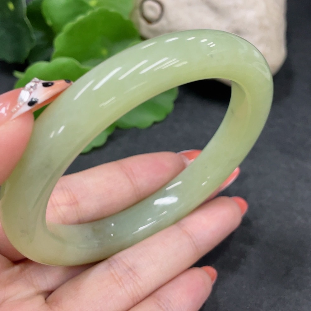 H34980554 Hetian Jade Round Bracelet Size 61 Total Weight Approx. 59.8g