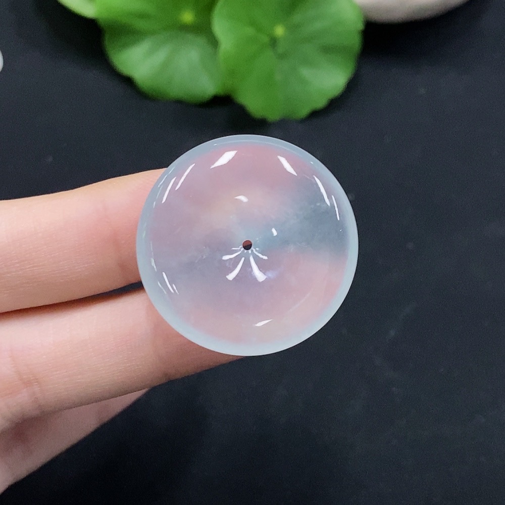 F28280351 Jadeite Peace Knot Pendant Total Weight Approx. 9.11g