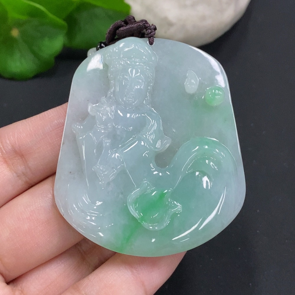 F35106588 Jadeite Guanyin pendant Total weight about 39.2g (including rope weight) Matching beads not jadeite