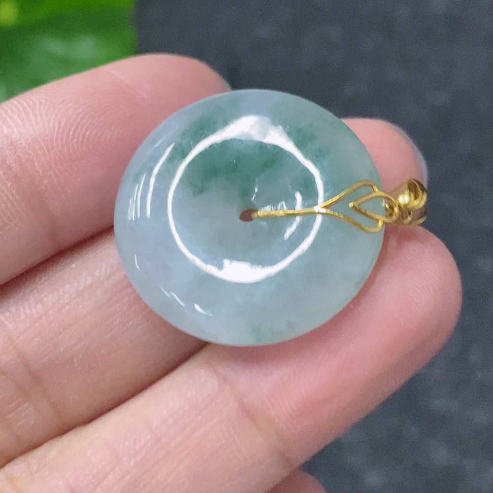 F32798580 Jadeite Safety Buckle Pendant with 18K Gold, Total Weight Approx. 5.37g