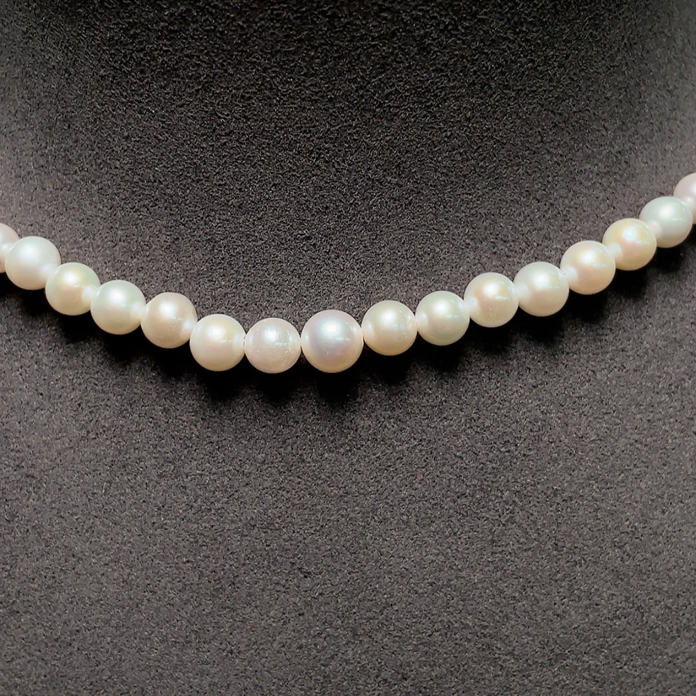 C32766052 Pearl Necklace Marked in Red Not Gold, Rest 18k Gold, Total Weight Approx. 17.6g, Stone Size About 4.2mm