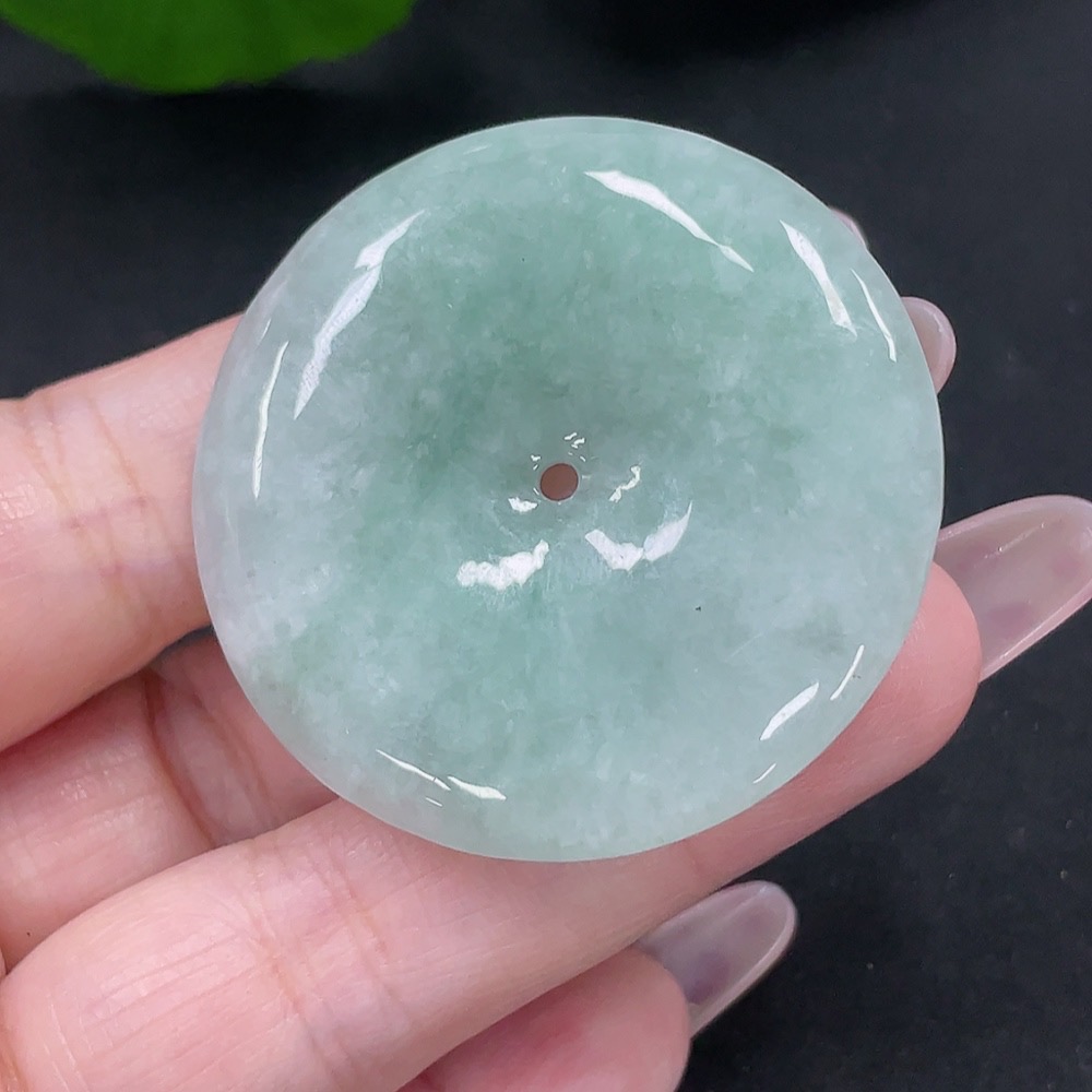 F34067974 Jadeite Safety Buckle Pendant, Total Weight Approximately 21.4g