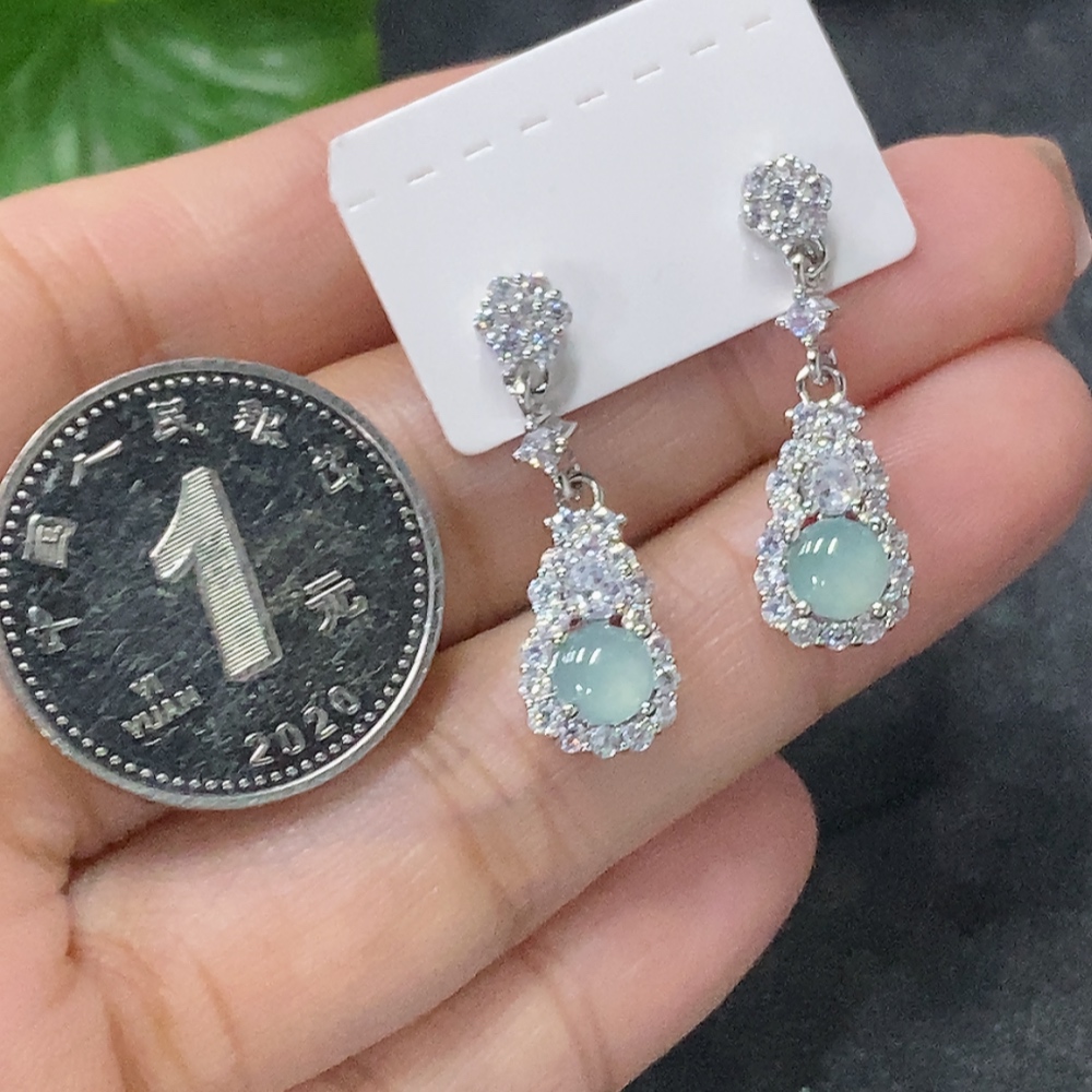 F34030409 Jadeite inlaid piece non-gold earrings