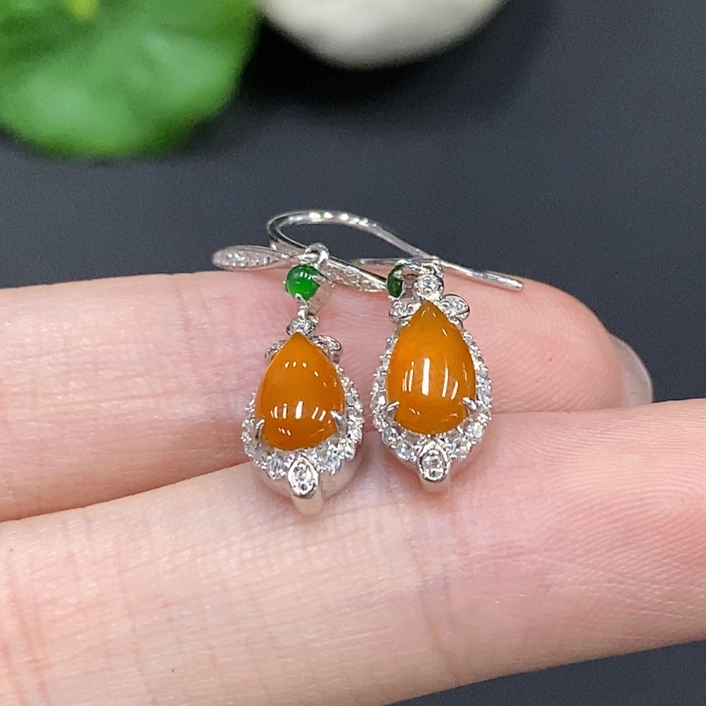 F16753717 Jadeite Cabochon Earrings Set in 18K Gold, Total Weight 2.4g