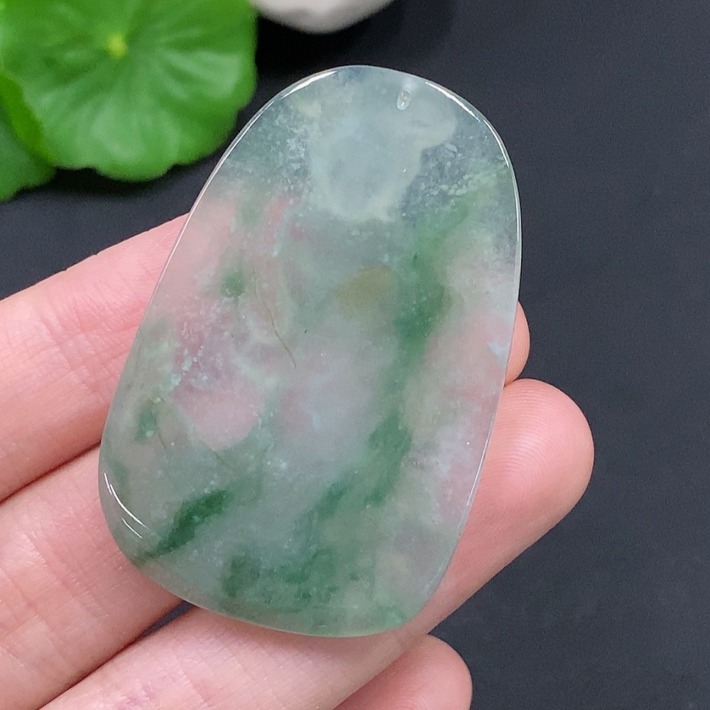 F24704937 Jadeite Guanyin Pendant, Total Weight Approx. 14.7g