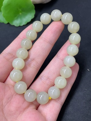 H41945721 和田玉手串  卡9.8mm左右  货品总重约29.3g