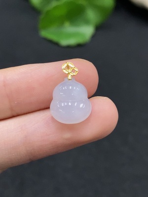 F33895757 Jadeite Gourd Pendant 18K Gold Total Weight Approx. 1.47g