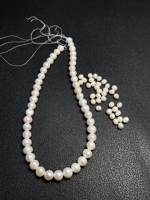 C33870937 Pearl bead necklace + loose beads, total weight approx. 59.17g, lot of 10+ pieces