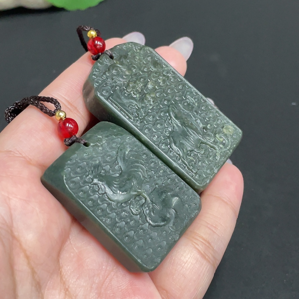 H33901582 Hetian Jade Pendant - Bull Turning Fortune Rooster (Total Weight approx. [with rope] 69.8g)