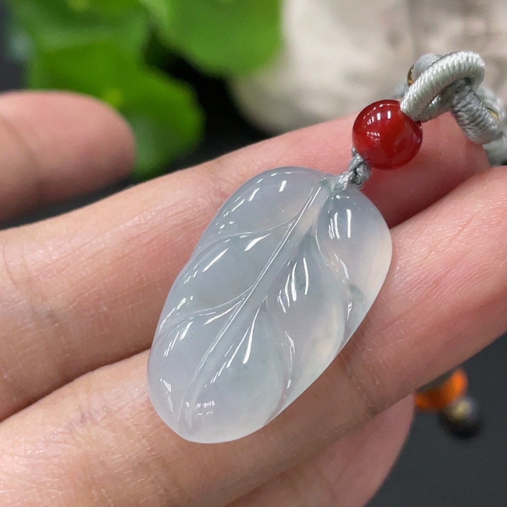 F34977298 Jadeite Pendant Leaf Total Weight Approx. 7g with Rope