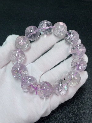 C41930649 水晶手串 可见有机物 货品总重约100.15克 卡17.7mm左右