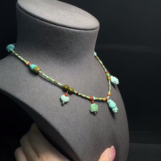 C34008363 Turquoise necklace containing other mineral components, non-gold, total product weight approximately 16.94g (including minerals)