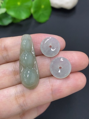 F42971788 翡翠挂件一手走