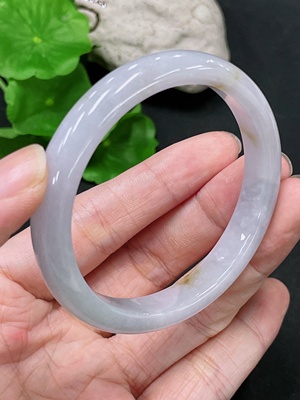 F33920309 Jadeite Round Bangle, Total Weight Approximately 32.5g, Color Origin of Yellow Part Undetermined, Size 52.4