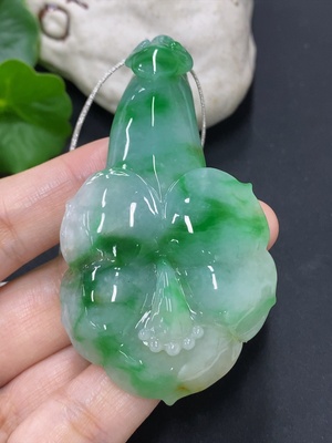 F42971555 翡翠玉兰花挂件 货品含绳总重约44克