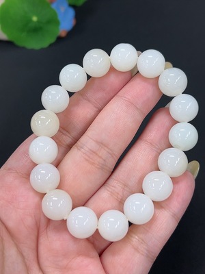 H41946851 和田玉手串 卡11.7mm左右 货品总重约44.2g