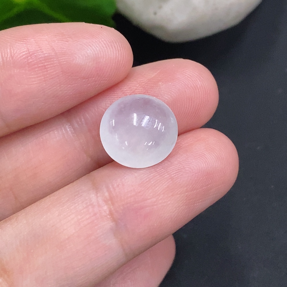 F34050194 Jadeite cabochon, total weight approx. 1.1g