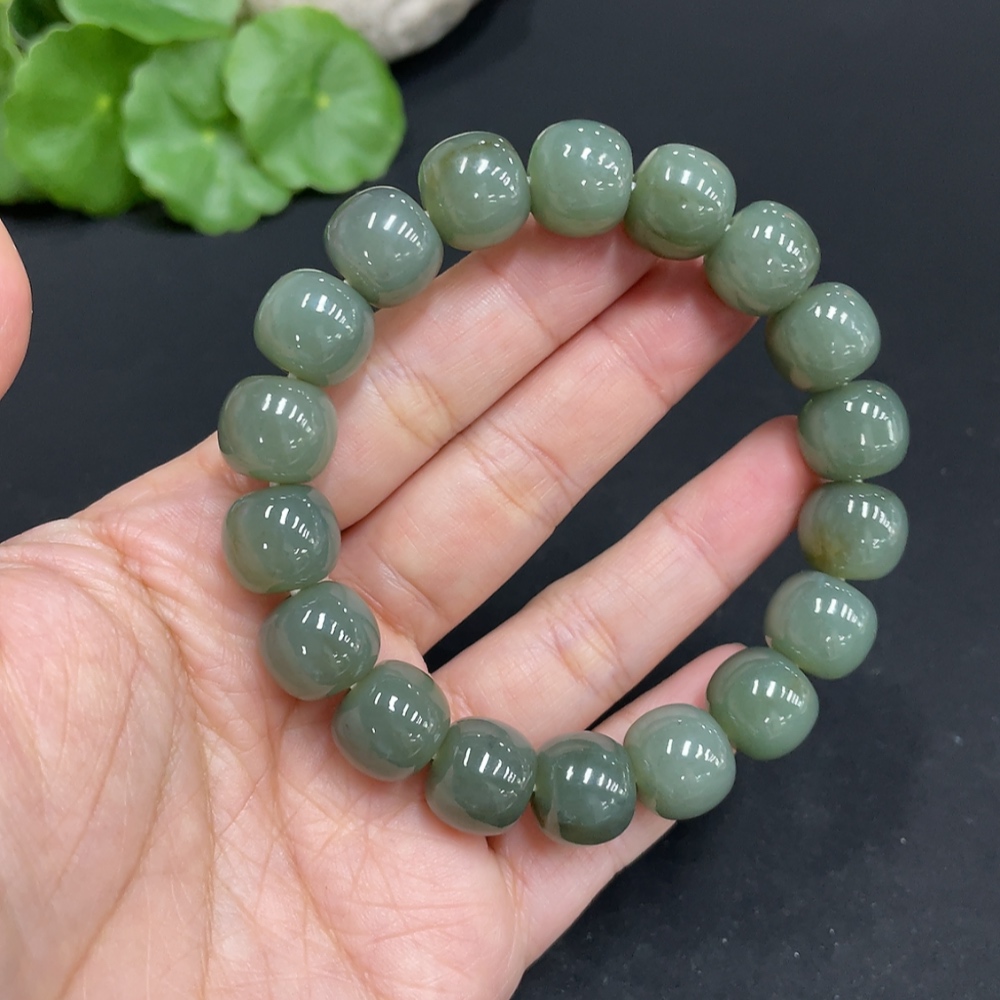 H34072202 Hetian Jade Bracelet, Approx. 12mm, Total Weight Approx. 49.9g