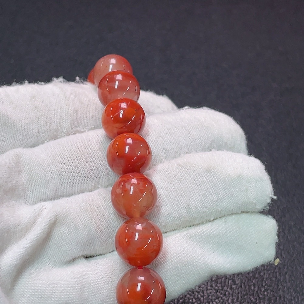 C34949764 Red Agate Bracelet with Visible Organic Matter, Total Weight Approximately 46.8g, Size About 12.7mm