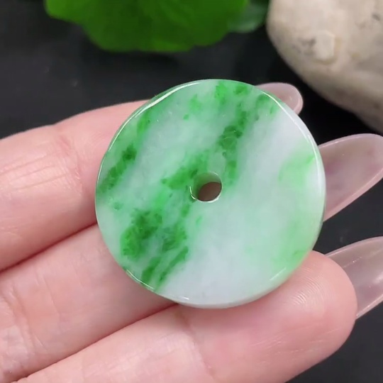 F34068483 Jadeite Peace Knot Pendant Total Weight Approximately 9.08g