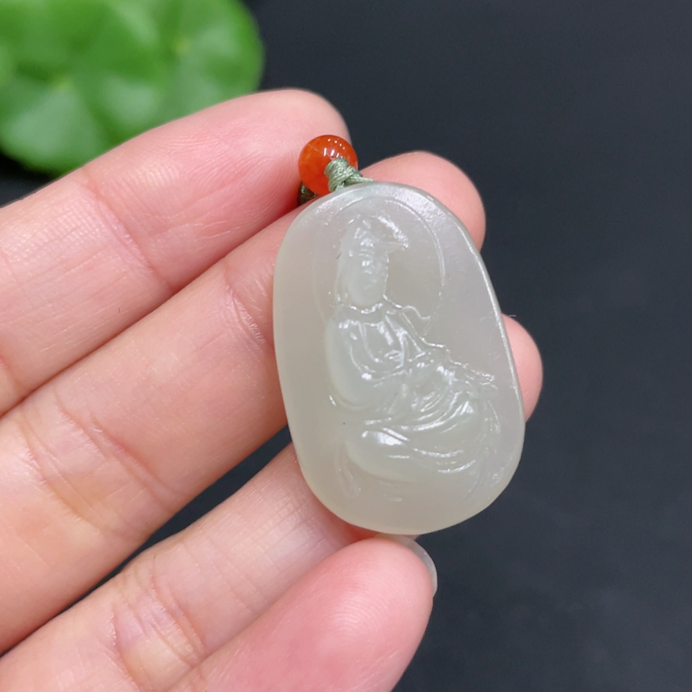 H34072413 Hetian Jade Pendant Guanyin Total Weight (including rope) 7g