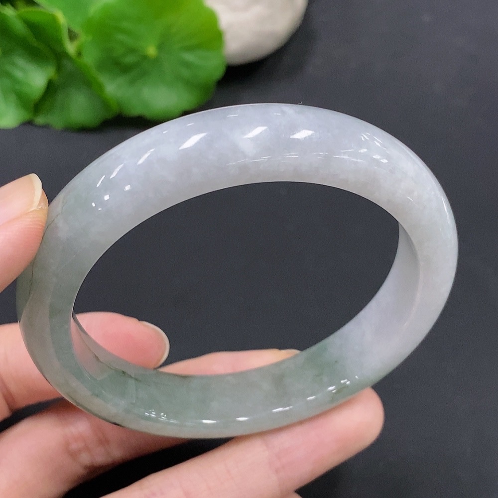 F23562867 Jadeite Round Bracelet Size 57 Total Weight 55.938g