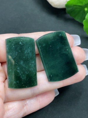 F27065030 A batch of jade pendants