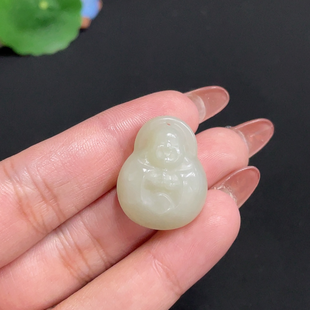 H35099945 Hetian Jade Pendant, Buddha, Total Weight Approx. 8.7g