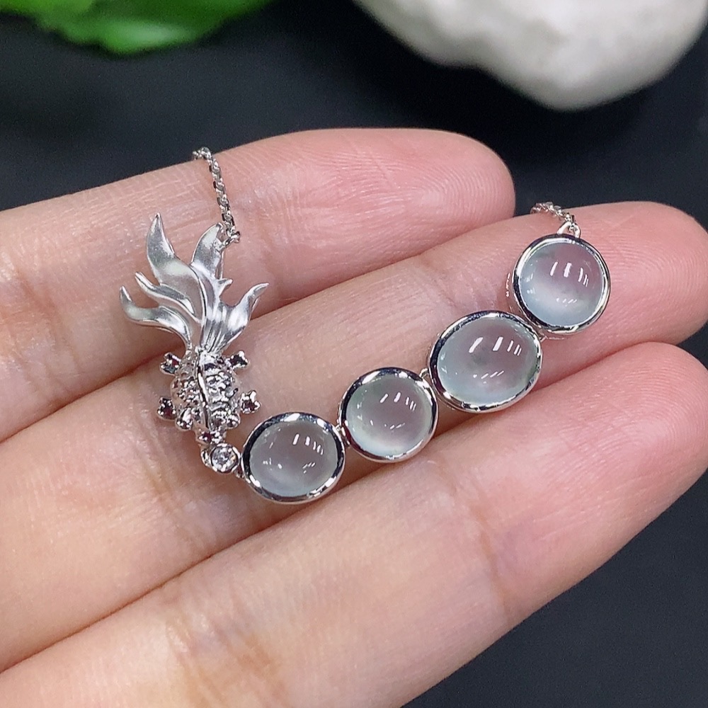 F23690881 Jadeite Cabochon Pendant with 18K Gold Setting, Total Weight Approx. 5.5g