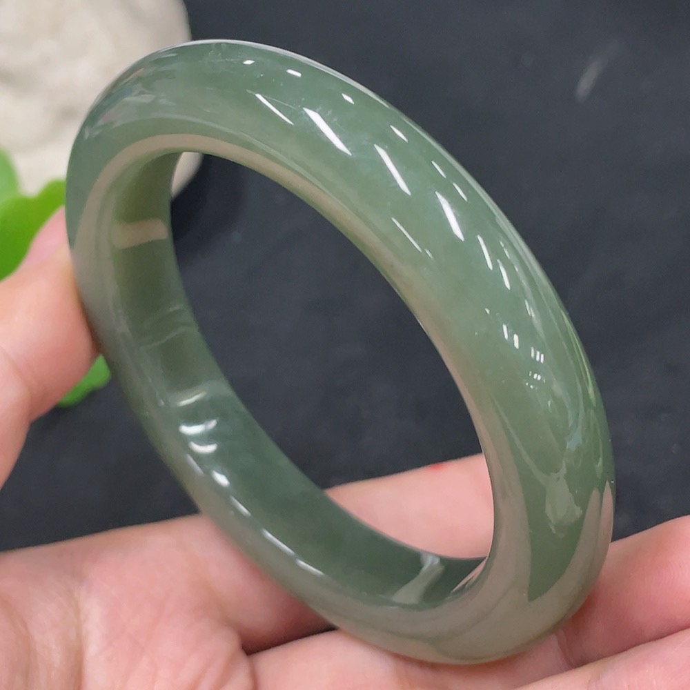 H30562063 Hetian Jade Round Bracelet Size 58 Total Weight Approx. 65.7g