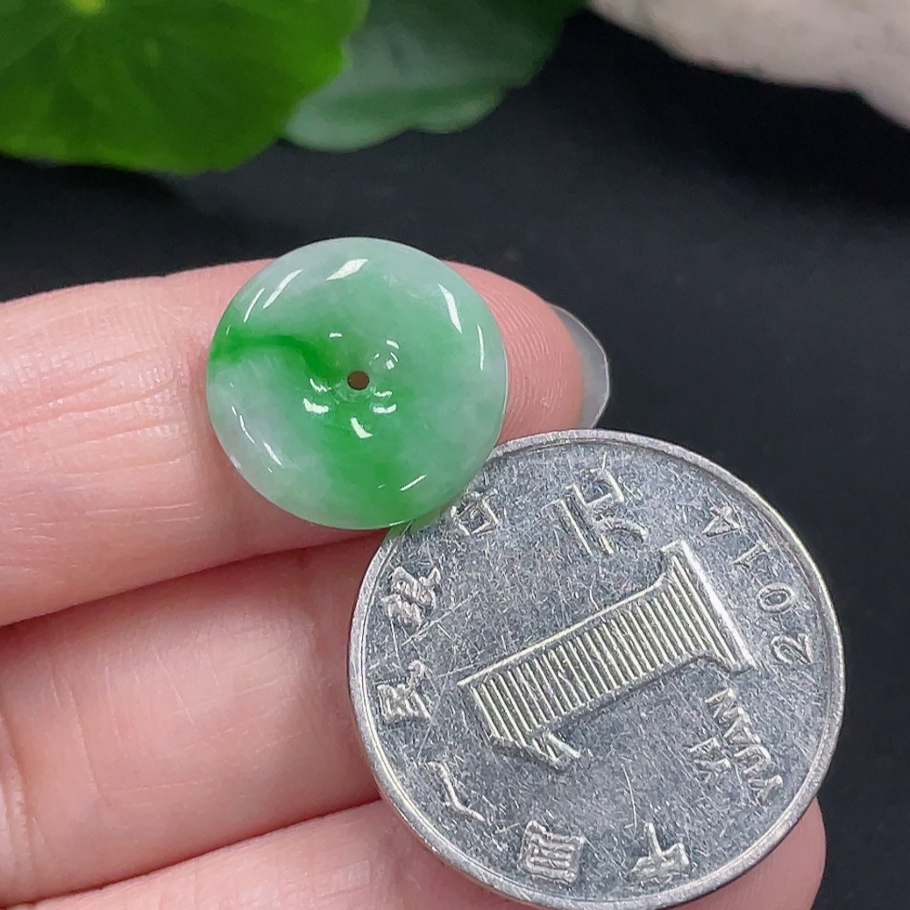 F31593209 Jadeite Peace Knot Pendant Total Weight Approx. 1.6g