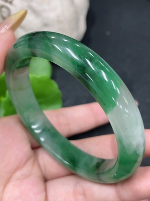 H32776686 African Emerald (Dulong Jade)
