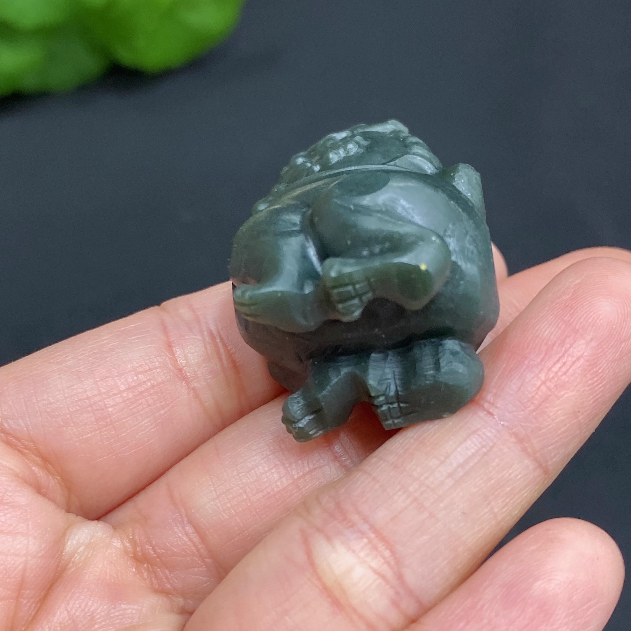 H29429787 Hetian Jade Pendant  Auspicious Beast  Total Weight: approx.28.3g