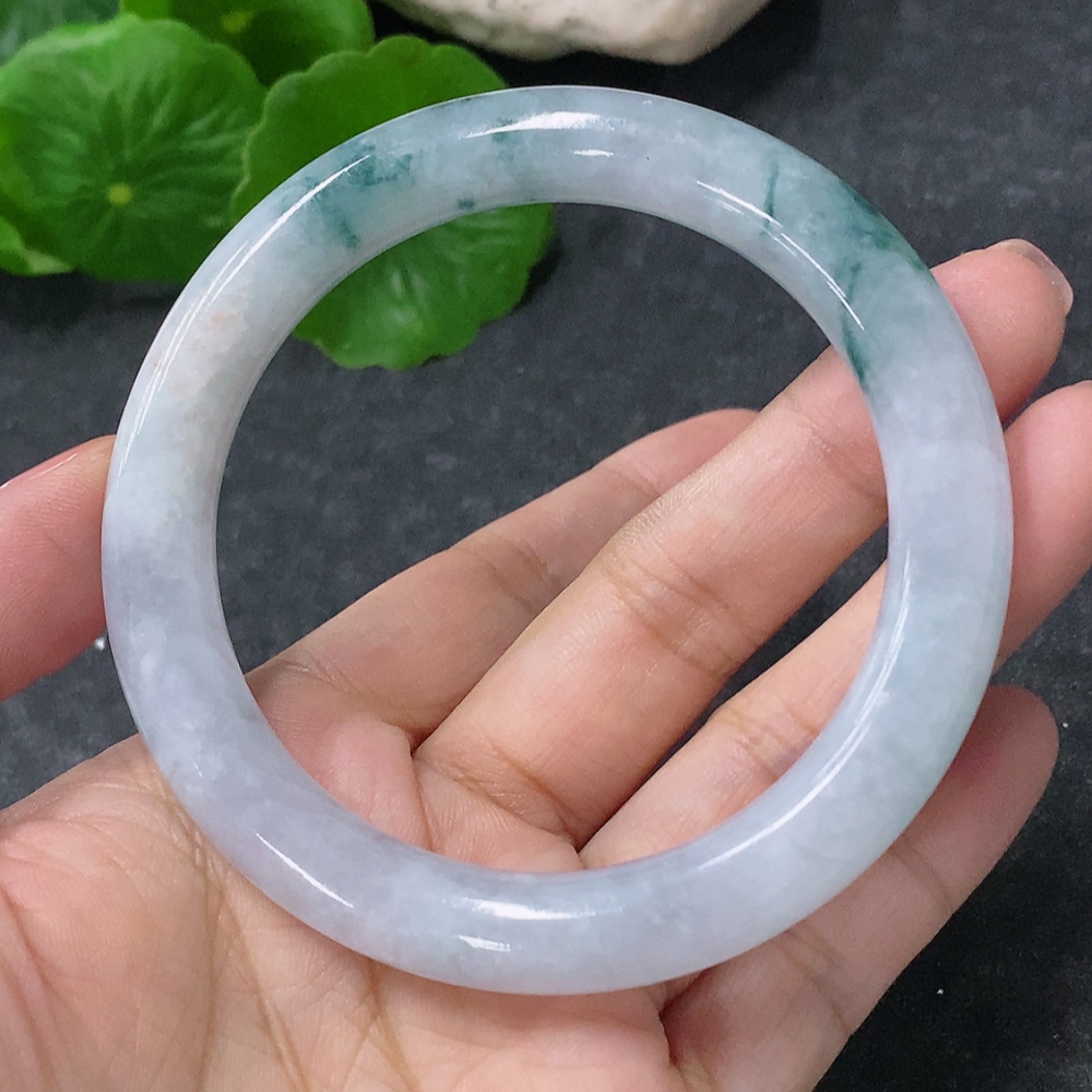 F34977037 Jadeite Round Bangle, Total Weight Approx. 47.9g, Size 55.1, with Breakage/Defects